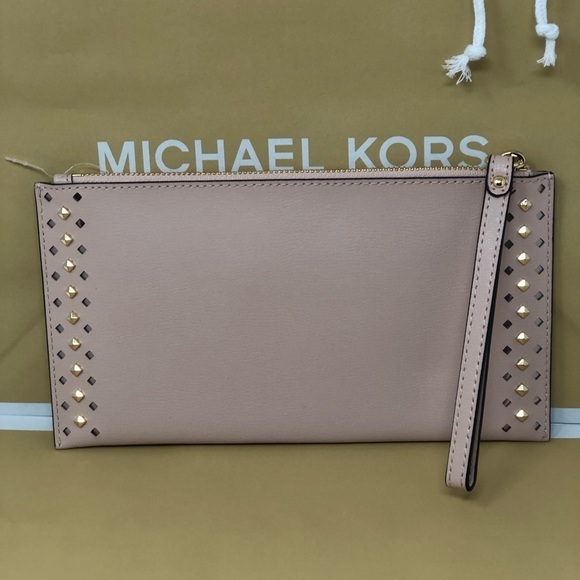 Michael kors jet set travel large studded wristlet - Picture 3 of 8